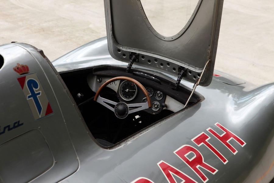 Интерьер Fiat Abarth 1000 Monoposto Record 1960 года  (фото 4 из 10)